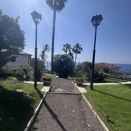 Daire Perla Vista Mare Ospedaletti