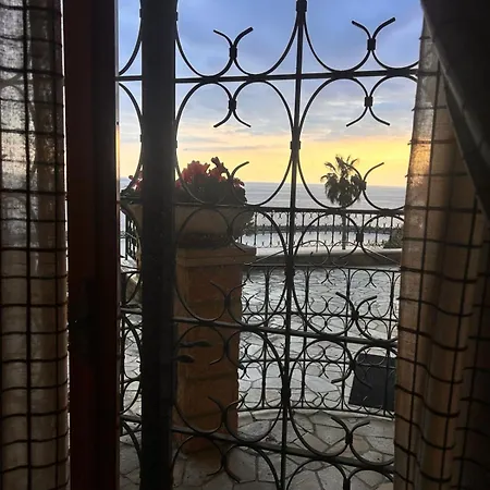 Daire Perla Vista Mare Ospedaletti